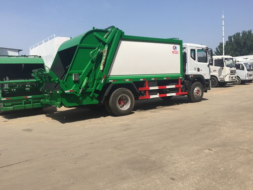 福田壓縮垃圾車價格與人力環衛垃圾車 城市清潔的雙重選擇